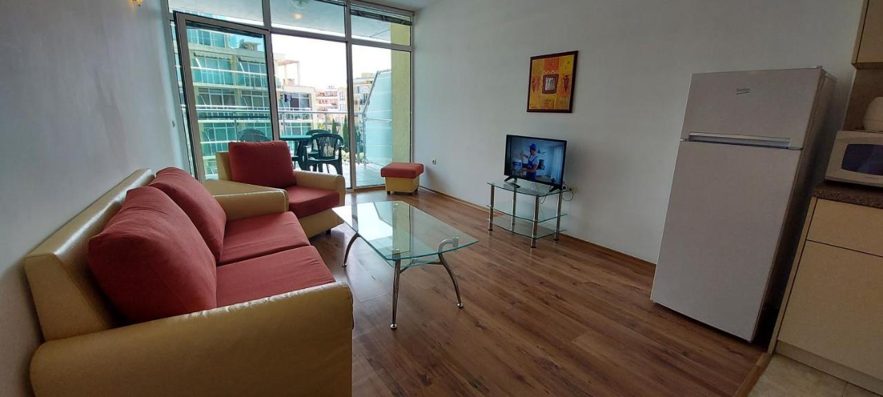 Julia Family Apartments ซันนีบีช ภายนอก รูปภาพ