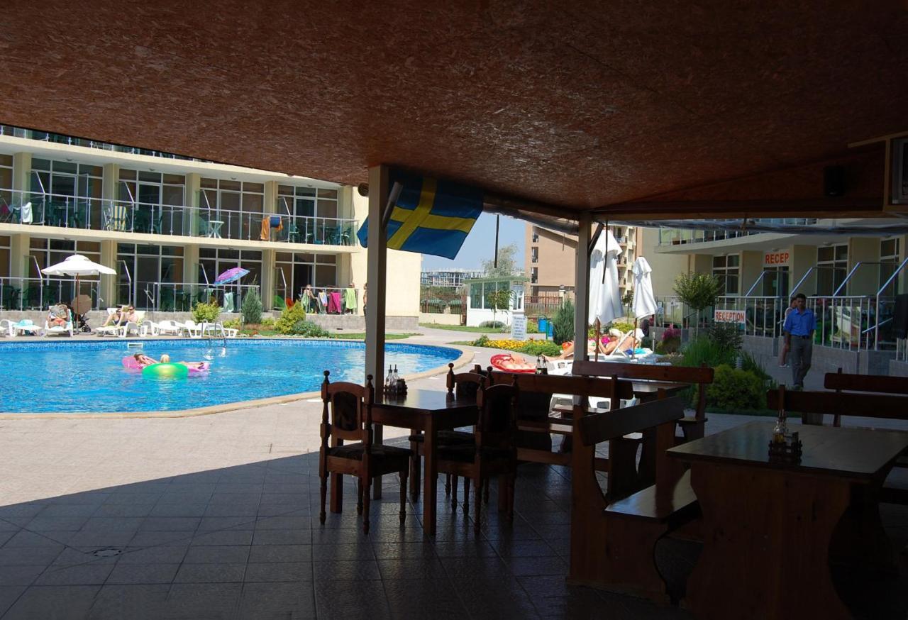 Julia Family Apartments ซันนีบีช ภายนอก รูปภาพ